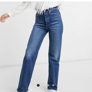Levi’s Ribcage Straight Jean